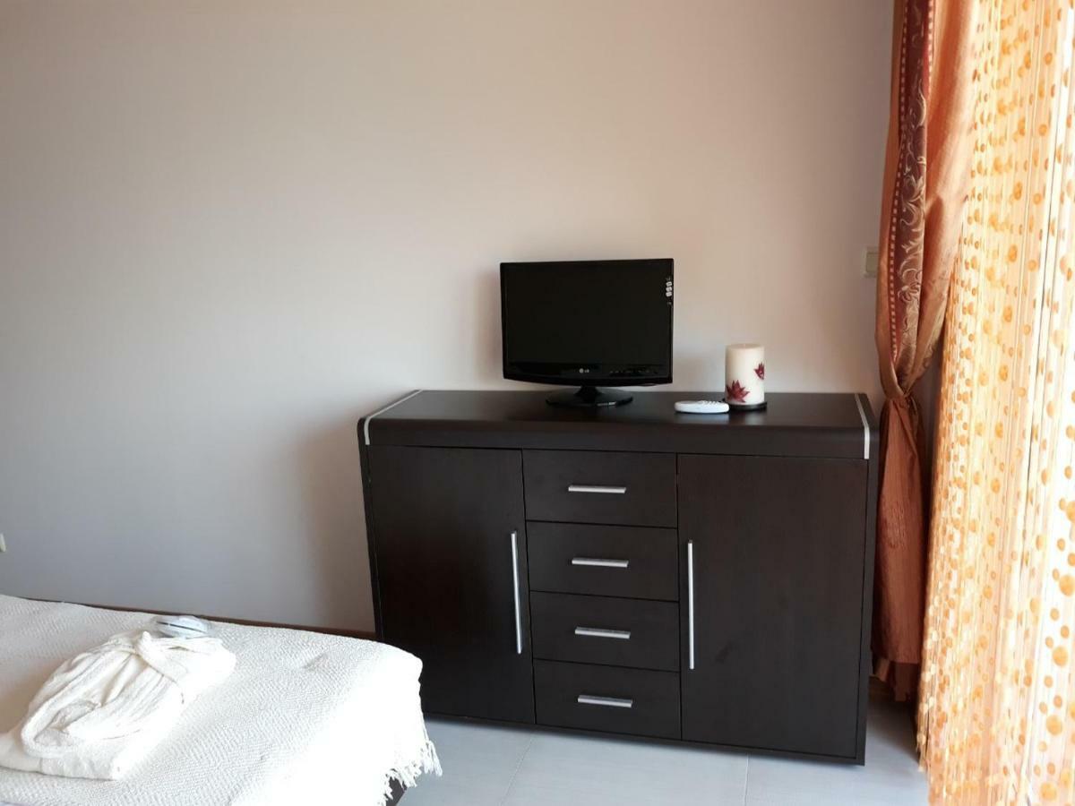 Apartament Grand Kamelia Apartment Pantai Sunny Bagian luar foto