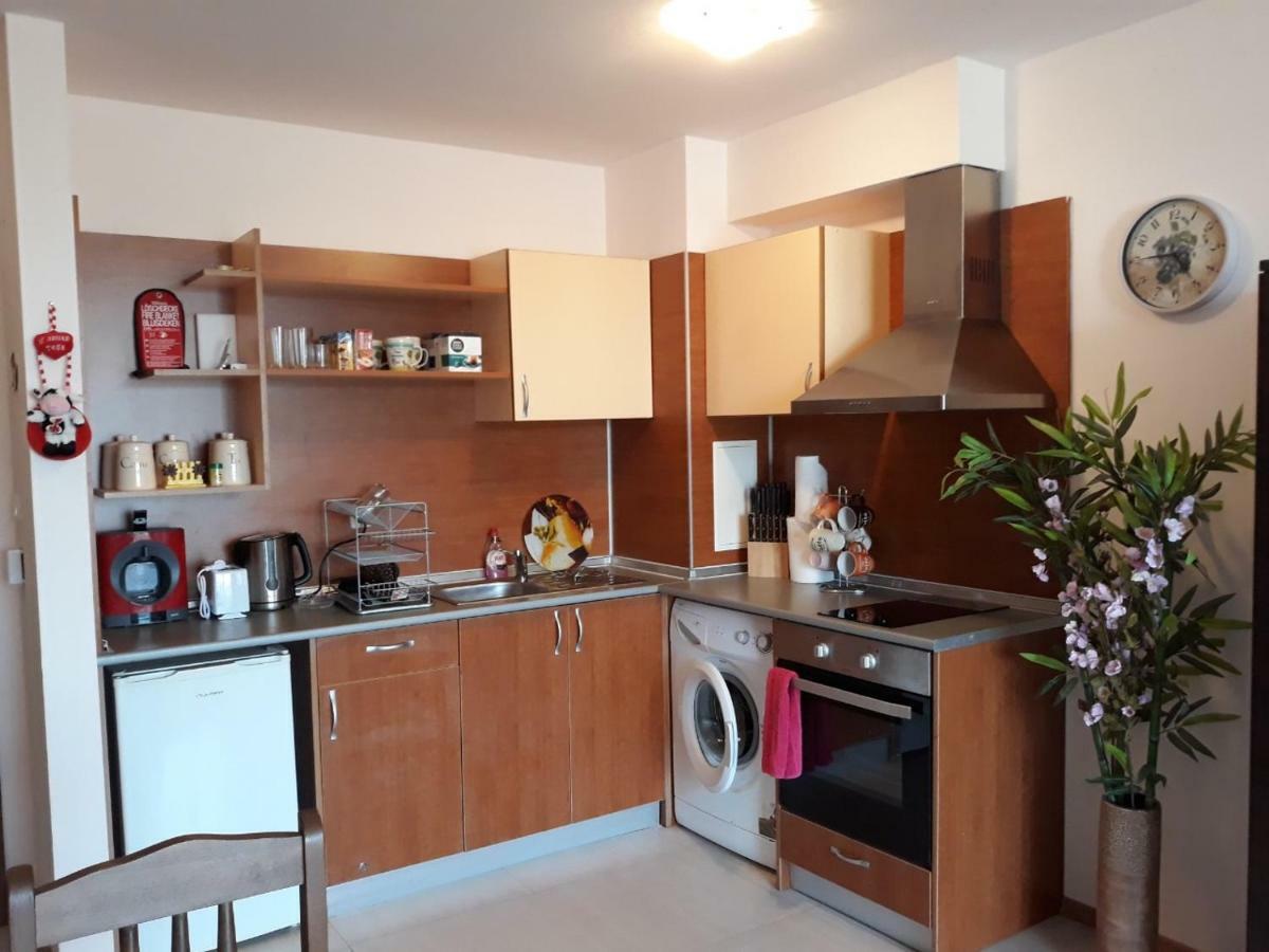 Apartament Grand Kamelia Apartment Pantai Sunny Bagian luar foto