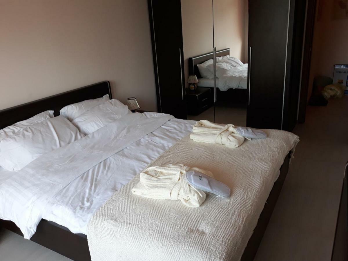 Apartament Grand Kamelia Apartment Pantai Sunny Bagian luar foto