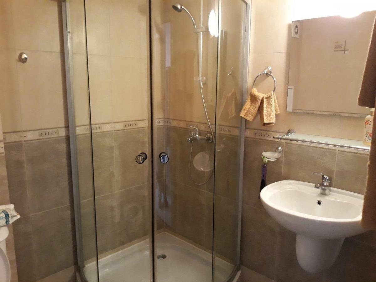 Apartament Grand Kamelia Apartment Pantai Sunny Bagian luar foto
